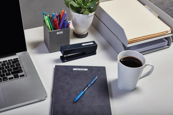 Tape DYMO D1 24mm x 7m sort/hvit