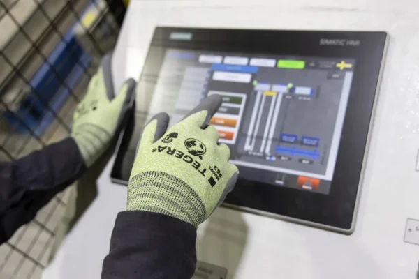 Hanske TEGERA 863 montering resirk. 9