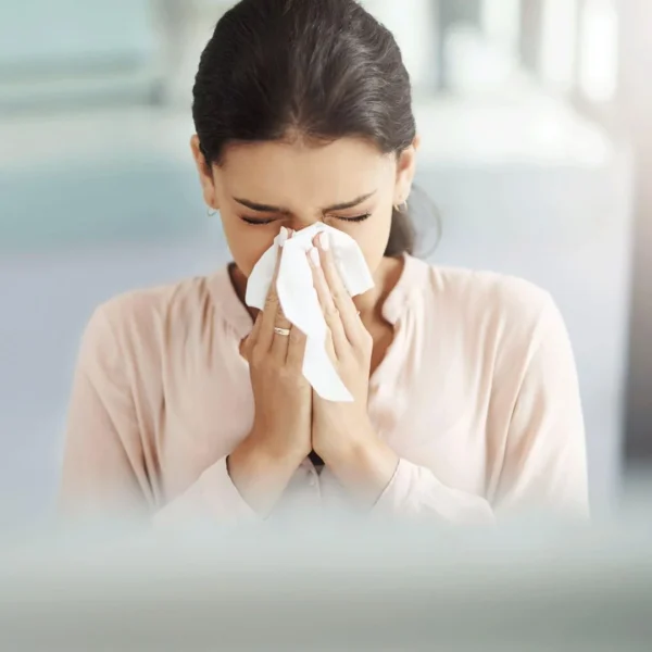 Dispenser TORK ansiktsserviett F1 hvit