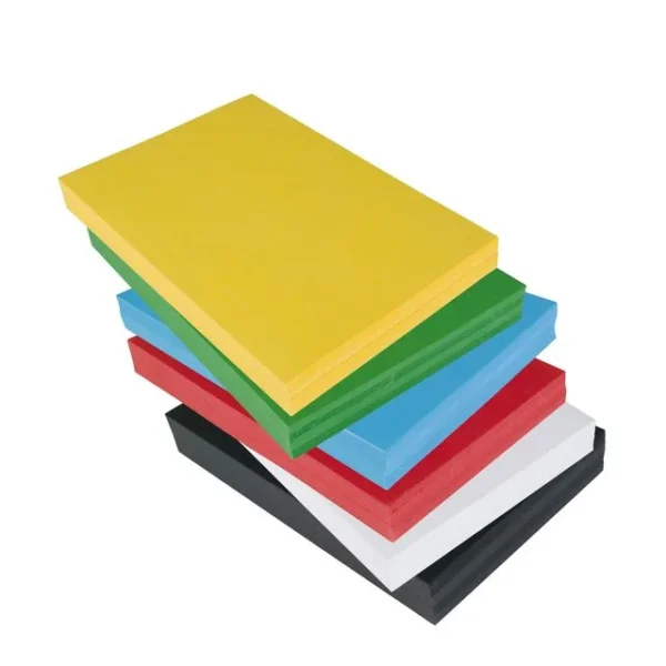 Dekorasjonskartong A4 220g sort