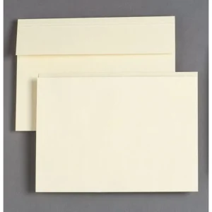 Aktomslag ESSELTE A4 syrenøyt. klaff gul