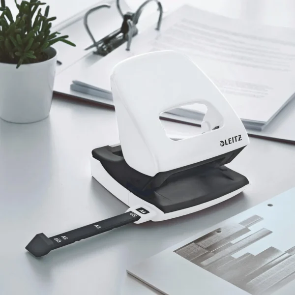 Hullemaskin LEITZ Wow 5008 2H 30a hvit