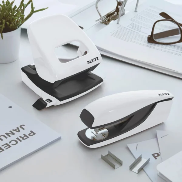 Hullemaskin LEITZ Wow 5008 2H 30a hvit