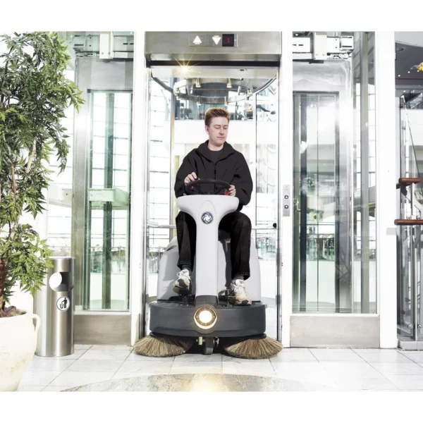 Feiemaskin NILFISK SR 1000 S